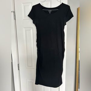 Short sleeve maternity dress